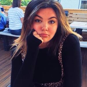 Meet your Posher, Ariella